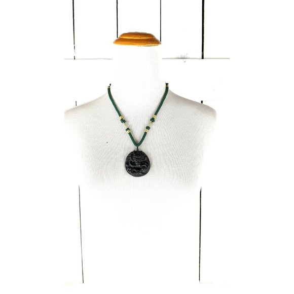 Vintage black obsidian dragon pendant necklace - Picture 5 of 7